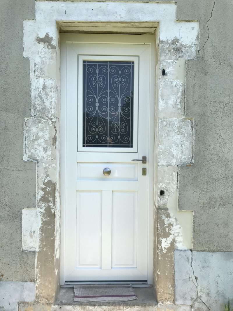 mpo fenêtres porte d'entrée pvc avec grille decorative sur mesure