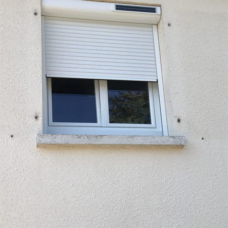 Fenêtre PVC avec volet roulant 